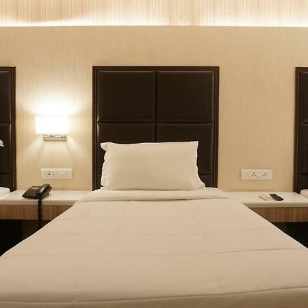 Palette Four Seasons Recreation Resort Jalgaon Exterior foto
