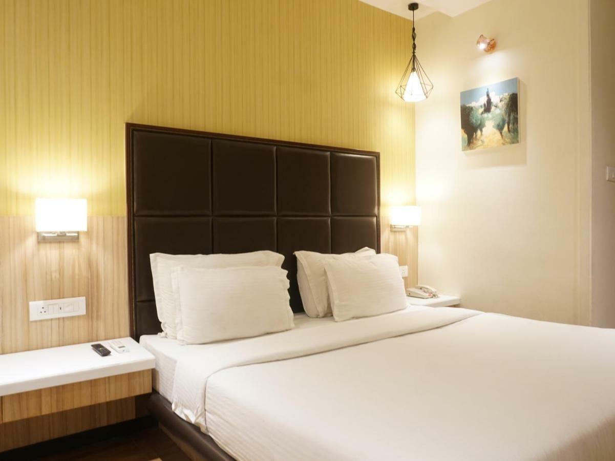 Palette Four Seasons Recreation Resort Jalgaon Exterior foto