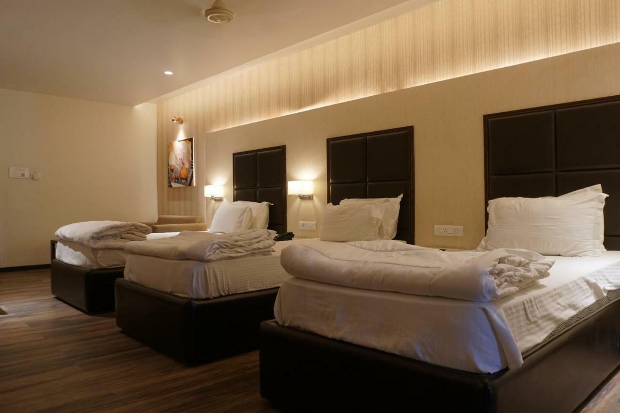 Palette Four Seasons Recreation Resort Jalgaon Exterior foto