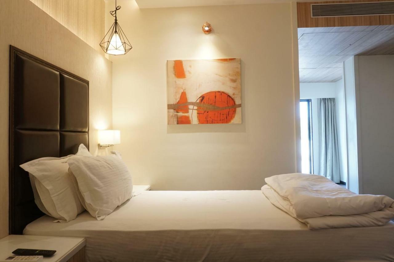 Palette Four Seasons Recreation Resort Jalgaon Exterior foto